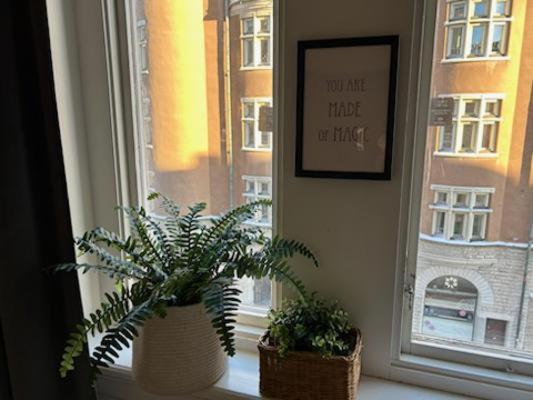 Stockholm Loft Haven 3 Beds In A 1- Bedroom Gem - 917 Bagian luar foto