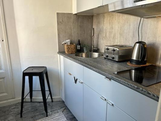 Stockholm Loft Haven 3 Beds In A 1- Bedroom Gem - 917 Bagian luar foto